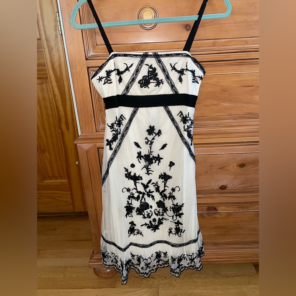 Women’s Elegant BCBGMaxAzria Black and White Embroidered Dress